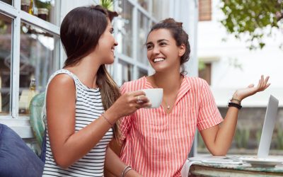 Comunicació interpersonal: tècniques assertives per iniciar i mantenir converses